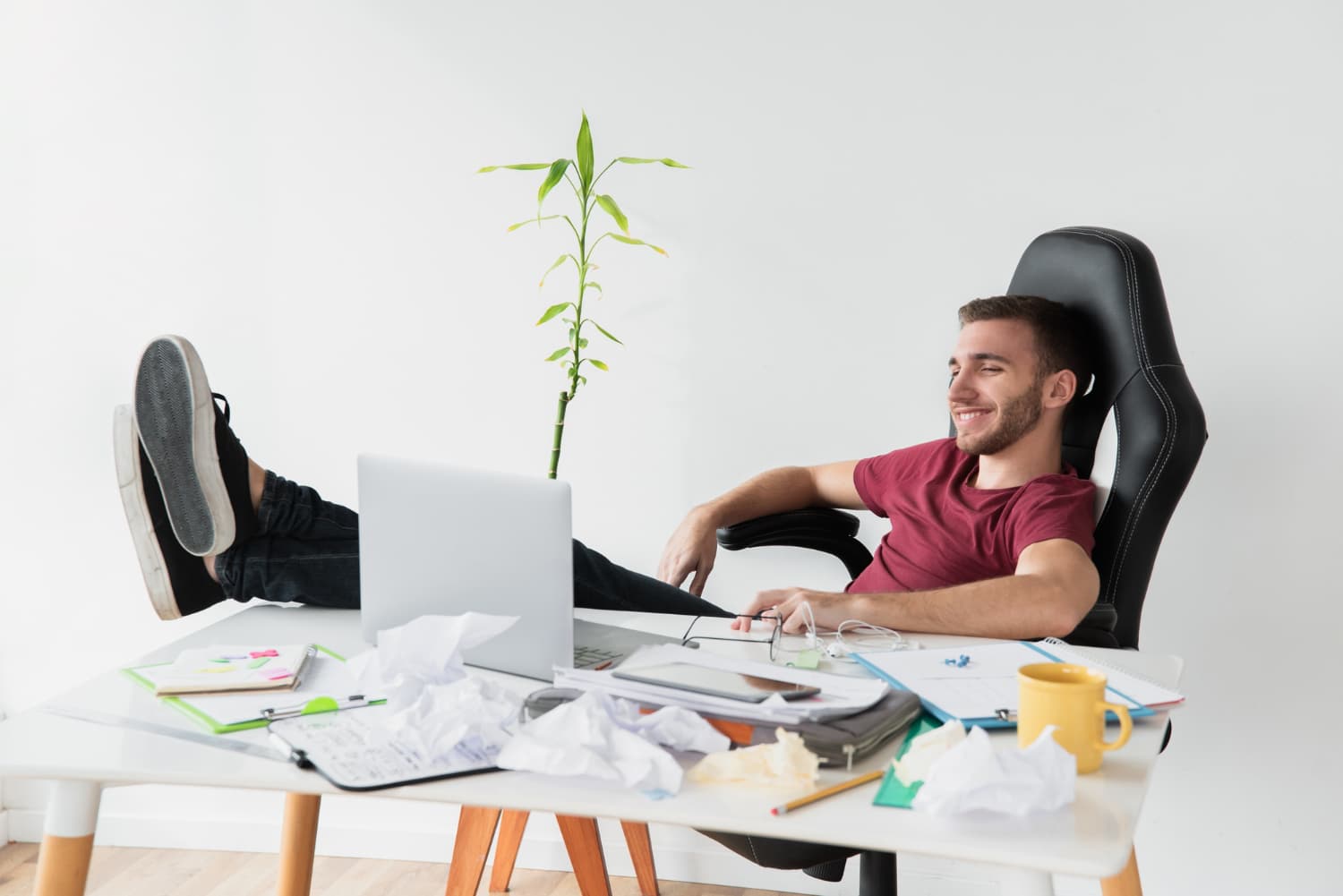 Image by <a href="https://www.freepik.com/free-photo/man-relaxing-himself-sitting-gaming-chair_5514769.htm#query=upwork%20freelancing&position=4&from_view=search&track=ais">Freepik</a>